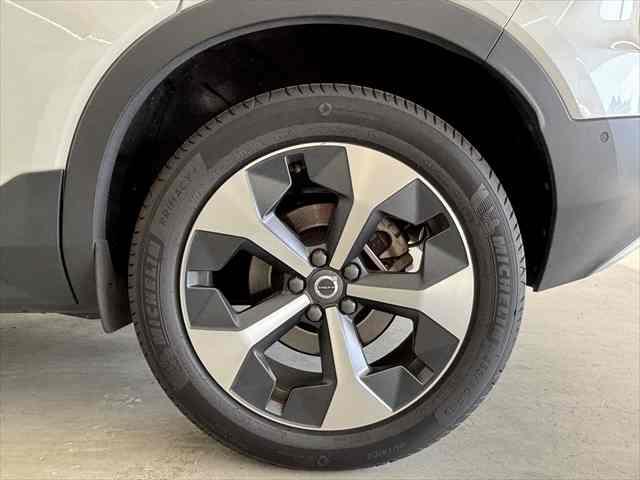 ＸＣ４０ アルティメット　Ｂ４　ＡＷＤ　パノラマガラスサンルーフ　ピクセルＬＥＤヘッドライト　本革シート　パワーシート　シートヒーター　Ｇｏｏｇｌｅシステム　３６０度カメラ　パワーテールゲート　被害軽減ブレーキ（19枚目）