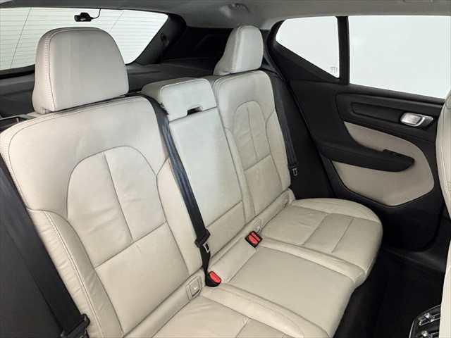 ＸＣ４０ アルティメット　Ｂ４　ＡＷＤ　パノラマガラスサンルーフ　ピクセルＬＥＤヘッドライト　本革シート　パワーシート　シートヒーター　Ｇｏｏｇｌｅシステム　３６０度カメラ　パワーテールゲート　被害軽減ブレーキ（37枚目）