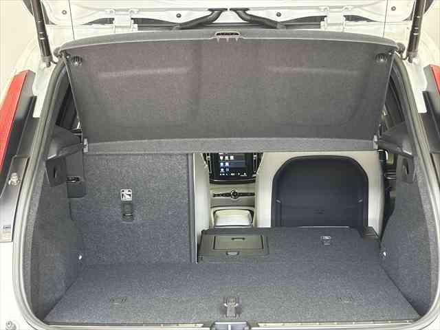 ＸＣ４０ アルティメット　Ｂ４　ＡＷＤ　パノラマガラスサンルーフ　ピクセルＬＥＤヘッドライト　本革シート　パワーシート　シートヒーター　Ｇｏｏｇｌｅシステム　３６０度カメラ　パワーテールゲート　被害軽減ブレーキ（44枚目）