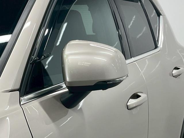 XC40 アルティメット B4 AWD パノラマガラスサンルーフ ピクセルLEDヘッドライト 本革シートFRシートヒーター パワーシート ハーマンカードン パワーテールゲート Googleシステム 360度カメラ(27枚目)