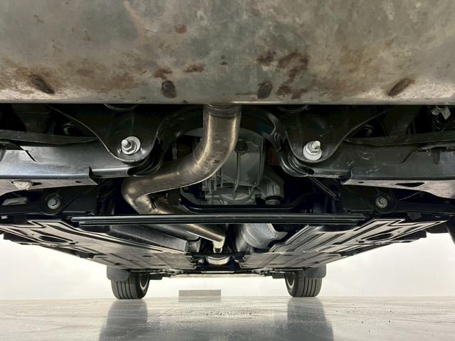 XC40 アルティメット B4 AWD パノラマガラスサンルーフ ピクセルLEDヘッドライト 本革シートFRシートヒーター パワーシート ハーマンカードン パワーテールゲート Googleシステム 360度カメラ(70枚目)