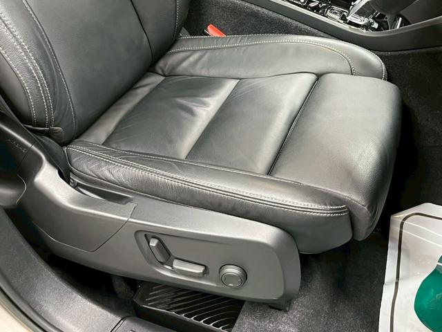 XC40 アルティメット B4 AWD パノラマガラスサンルーフ ピクセルLEDヘッドライト 本革シートFRシートヒーター パワーシート ハーマンカードン パワーテールゲート Googleシステム 360度カメラ(72枚目)