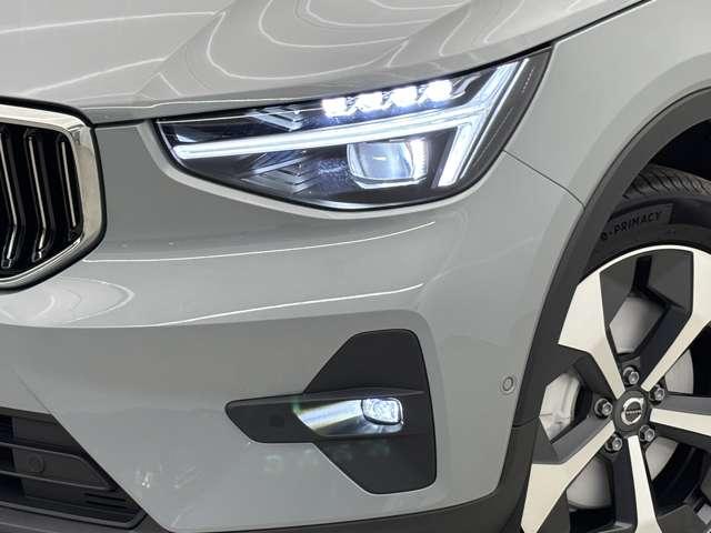 XC40 ウルトラ B3 パノラマガラスサンルーフ 本革シート Googleシステム 360度カメラ パワーシート シートヒーター パワーテールゲート 被害軽減ブレーキ 追従式クルーズコントロール(8枚目)