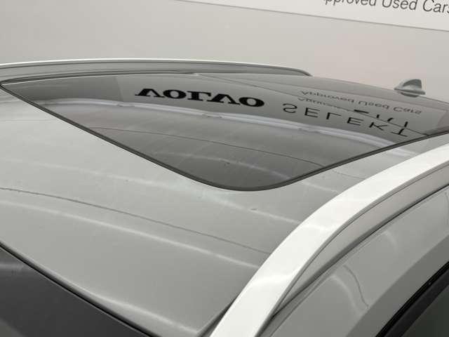 XC40 ウルトラ B3 パノラマガラスサンルーフ 本革シート Googleシステム 360度カメラ パワーシート シートヒーター パワーテールゲート 被害軽減ブレーキ 追従式クルーズコントロール(13枚目)