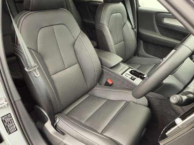 XC40 ウルトラ B3 パノラマガラスサンルーフ 本革シート Googleシステム 360度カメラ パワーシート シートヒーター パワーテールゲート 被害軽減ブレーキ 追従式クルーズコントロール(34枚目)