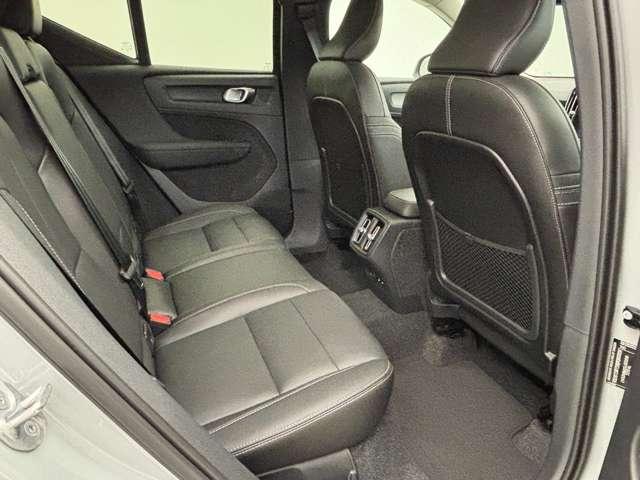 XC40 ウルトラ B3 パノラマガラスサンルーフ 本革シート Googleシステム 360度カメラ パワーシート シートヒーター パワーテールゲート 被害軽減ブレーキ 追従式クルーズコントロール(35枚目)