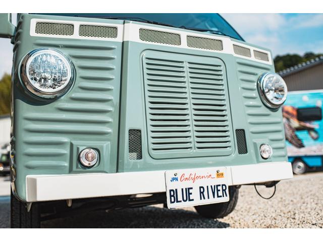 キャリイトラック 　２ＷＤ　キッチンカー　ケータリングカー　フードトラック　移動販売車　コールドテーブル　ＪＣＭ冷蔵庫　２層シンク　給排水各１００Ｌ　換気扇　外部電源口　サイド跳ね上げ　窓付　４ナンバー登録（2枚目）