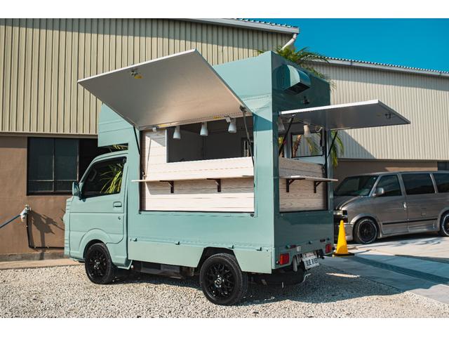 キャリイトラック 　２ＷＤ　キッチンカー　ケータリングカー　フードトラック　移動販売車　コールドテーブル　ＪＣＭ冷蔵庫　２層シンク　給排水各１００Ｌ　換気扇　外部電源口　サイド跳ね上げ　窓付　４ナンバー登録（33枚目）