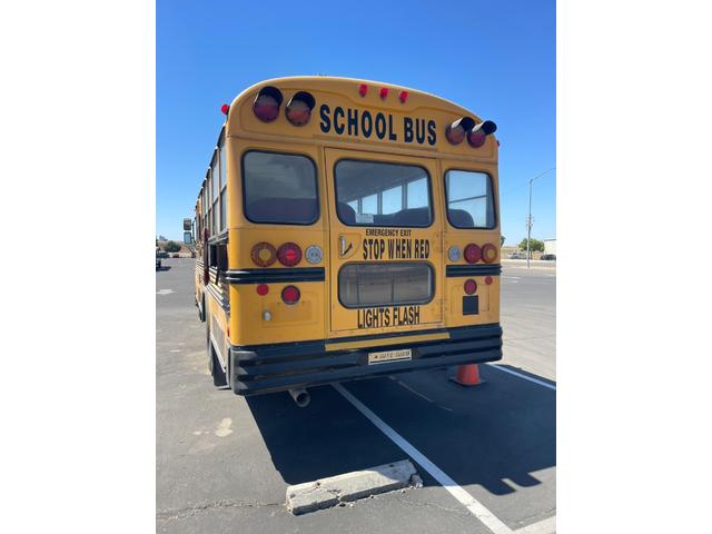 アメリカその他 　インターナショナル　ＢＬＵＥ　ＢＩＲＤ　ＢＯＤＹ　ＣＯＭＰＡＮＹ　ＳＣＨＯＯＬ　ＢＵＳ　スクールバス　キッチンカー　移動販売車　事務所　店舗にも　ナンバー取得可能　９ｍサイズ（3枚目）