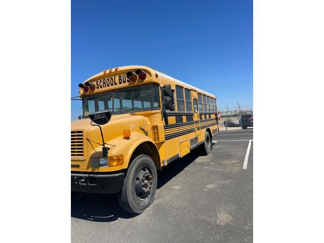 アメリカその他 　インターナショナル　ＢＬＵＥ　ＢＩＲＤ　ＢＯＤＹ　ＣＯＭＰＡＮＹ　ＳＣＨＯＯＬ　ＢＵＳ　スクールバス　キッチンカー　移動販売車　事務所　店舗にも　ナンバー取得可能　９ｍサイズ（8枚目）