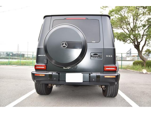 Gクラス G63 ワンオーナー  マグノナイトブラック Gマヌファクトゥーアプログラムプラス GマヌファクトゥーアインテリアP ボディ同色スペアタイヤリング マットブラック21AMG5スポークAW 電動サイドステップ(4枚目)