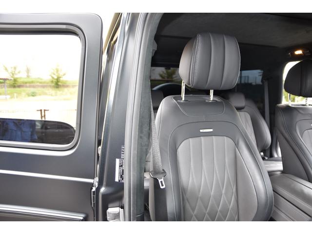 Gクラス G63 ワンオーナー  マグノナイトブラック Gマヌファクトゥーアプログラムプラス GマヌファクトゥーアインテリアP ボディ同色スペアタイヤリング マットブラック21AMG5スポークAW 電動サイドステップ(11枚目)