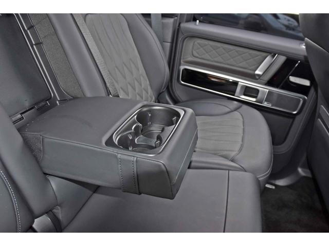 Gクラス G63 ワンオーナー  マグノナイトブラック Gマヌファクトゥーアプログラムプラス GマヌファクトゥーアインテリアP ボディ同色スペアタイヤリング マットブラック21AMG5スポークAW 電動サイドステップ(18枚目)