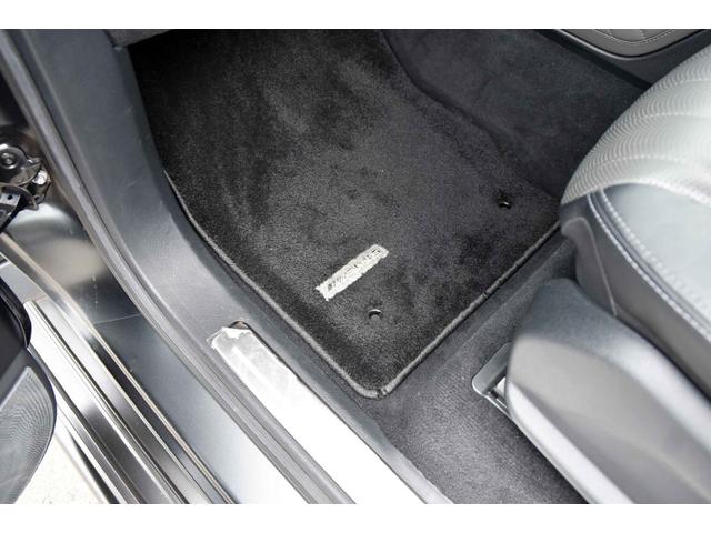 Gクラス G63 ワンオーナー  マグノナイトブラック Gマヌファクトゥーアプログラムプラス GマヌファクトゥーアインテリアP ボディ同色スペアタイヤリング マットブラック21AMG5スポークAW 電動サイドステップ(21枚目)