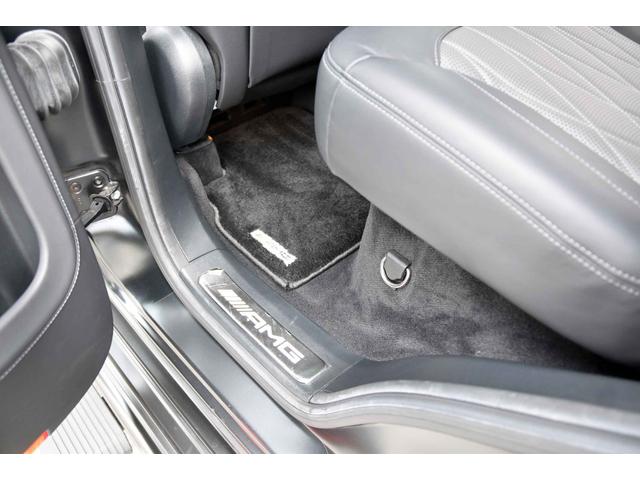 Gクラス G63 ワンオーナー  マグノナイトブラック Gマヌファクトゥーアプログラムプラス GマヌファクトゥーアインテリアP ボディ同色スペアタイヤリング マットブラック21AMG5スポークAW 電動サイドステップ(22枚目)