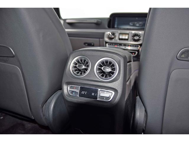 Gクラス G63 ワンオーナー  マグノナイトブラック Gマヌファクトゥーアプログラムプラス GマヌファクトゥーアインテリアP ボディ同色スペアタイヤリング マットブラック21AMG5スポークAW 電動サイドステップ(40枚目)