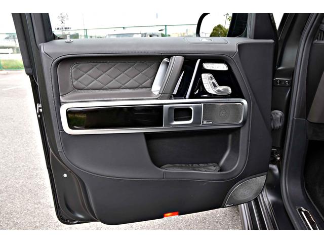 Gクラス G63 ワンオーナー  マグノナイトブラック Gマヌファクトゥーアプログラムプラス GマヌファクトゥーアインテリアP ボディ同色スペアタイヤリング マットブラック21AMG5スポークAW 電動サイドステップ(45枚目)