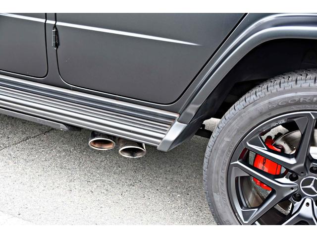 Gクラス G63 ワンオーナー  マグノナイトブラック Gマヌファクトゥーアプログラムプラス GマヌファクトゥーアインテリアP ボディ同色スペアタイヤリング マットブラック21AMG5スポークAW 電動サイドステップ(50枚目)