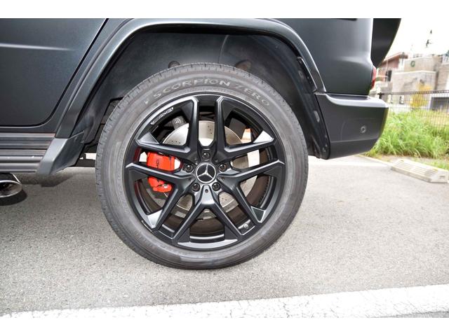 Gクラス G63 ワンオーナー  マグノナイトブラック Gマヌファクトゥーアプログラムプラス GマヌファクトゥーアインテリアP ボディ同色スペアタイヤリング マットブラック21AMG5スポークAW 電動サイドステップ(57枚目)