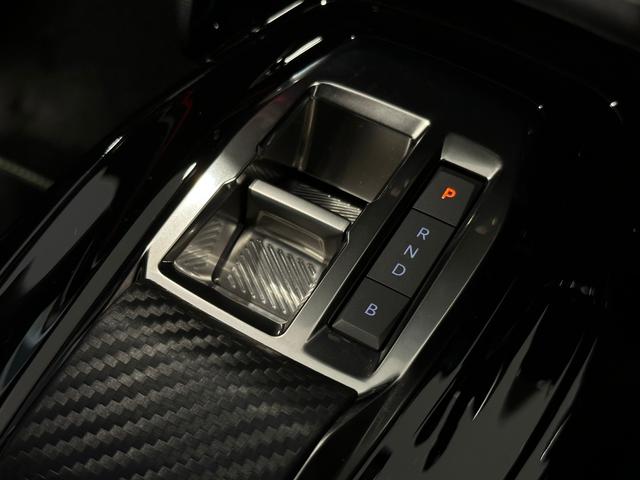 ｅ－２００８ ＧＴ　認定中古車　シートヒーター　サンルーフ　電気自動車　カープレイ・アンドロイドオート対応（7枚目）