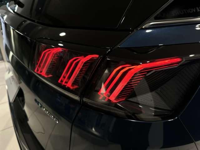 ３００８ ＧＴハイブリッド４　４ＷＤ　ＰＨＥＶ車　サンルーフ　シートヒーター（12枚目）