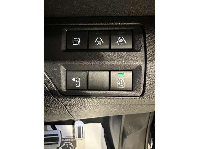 ３００８ ＧＴハイブリッド４　４ＷＤ　ＰＨＥＶ車　サンルーフ　シートヒーター（19枚目）