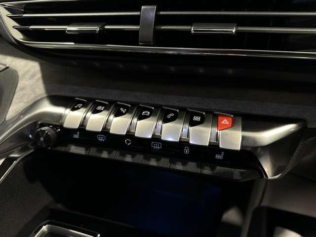 ３００８ ＧＴハイブリッド４　４ＷＤ　ＰＨＥＶ車　サンルーフ　シートヒーター（20枚目）