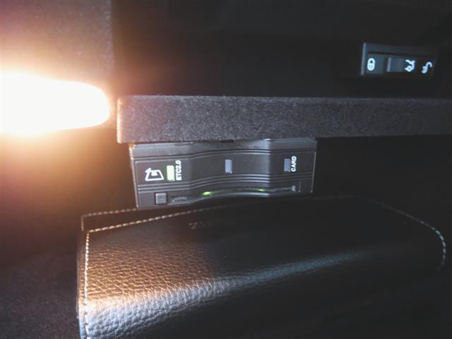 C220dアバンギャルド AMGライン レーダーセーフティP(5枚目)