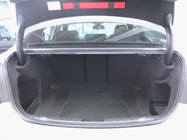 320d 1ヶ月保証 ファブリック パワーシート トランクスルー フロアマット HDDナビ マルチ CD ミュージックサーバー 音楽プレーヤー接続 Bluetooth接続 フルセグ DVD再生 ETC(8枚目)