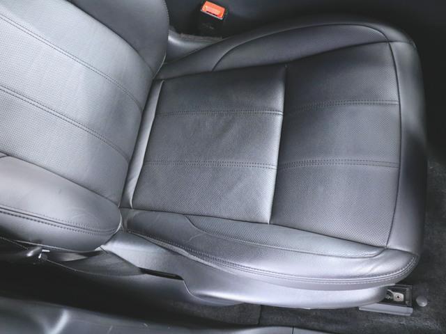 S 1ヶ月保証 新車保証 本革 パワーシート トランクスルー フロアマット HDDナビ マルチ 音楽プレーヤー接続 Bluetooth接続 ETC LED 電動リアゲート 全周囲カメラ(21枚目)