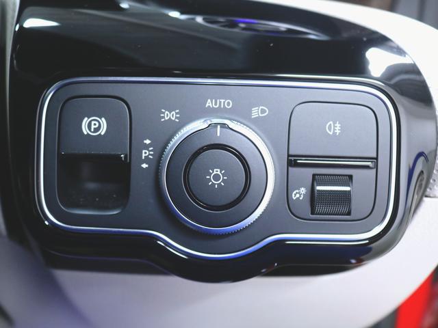 CLA200 d レーダーセーフティパッケージ ナビゲーションパッケージ レザーエクスクルーシブパッケージ アドバンスドパッケージ シートヒーター パワーシート トランクスルー フロアマット コネクテッド機能 ナビ(25枚目)