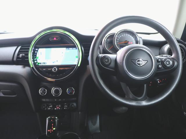 ヴィクトリア トランクスルー フロアマット ナビ 音楽プレーヤー接続 Bluetooth接続 ETC LEDヘッドライト バックモニター 盗難防止 横滑り防止装置 アイドリングストップ 定期点検記録簿(3枚目)