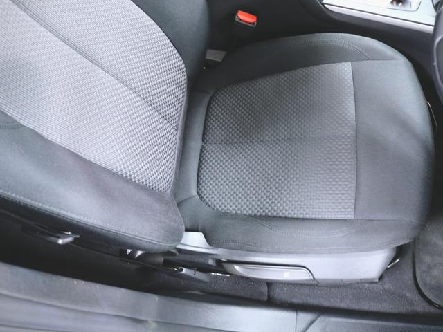 118i トランクスルー ナビ 音楽プレーヤー接続 Bluetooth接続 ETC LEDヘッドライト バックモニター 盗難防止 衝突被害軽減ブレーキ 横滑り防止装置 クルーズコントロール アイドリングストップ(21枚目)