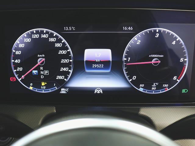 E220 d ステーションワゴン アバンギャルド エクスクルーシブパッケージ シートヒーター パワーシート トランクスルー フロアマット コネクテッド機能 ナビ 音楽プレーヤー接続 Bluetooth接続 TV ETC LEDヘッドライト(28枚目)