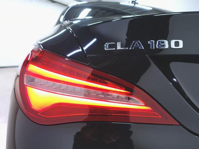 ＣＬＡ１８０　ＡＭＧスタイル　レーダーセーフティパッケージ　シートヒーター　トランクスルー　フロアマット　ナビ　ＣＤ　ミュージックサーバー　音楽プレーヤー接続　Ｂｌｕｅｔｏｏｔｈ接続　ＴＶ　ＤＶＤ再生　ＥＴＣ　ＬＥＤヘッドライト(5枚目)