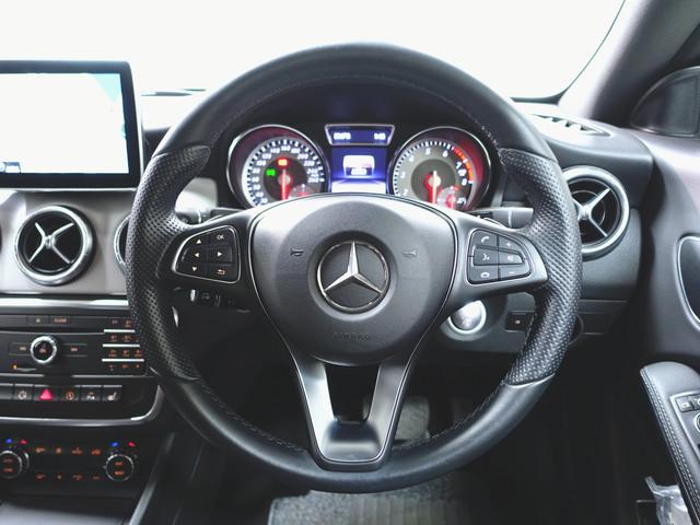 ＣＬＡクラス ＣＬＡ１８０　レーダーセーフティーパッケージ　ベーシックパッケージ　シートヒーター　トランクスルー　ナビ　ＣＤ　ミュージックサーバー　音楽プレーヤー接続　Ｂｌｕｅｔｏｏｔｈ接続　ＴＶ　ＤＶＤ再生　ＥＴＣ（12枚目）