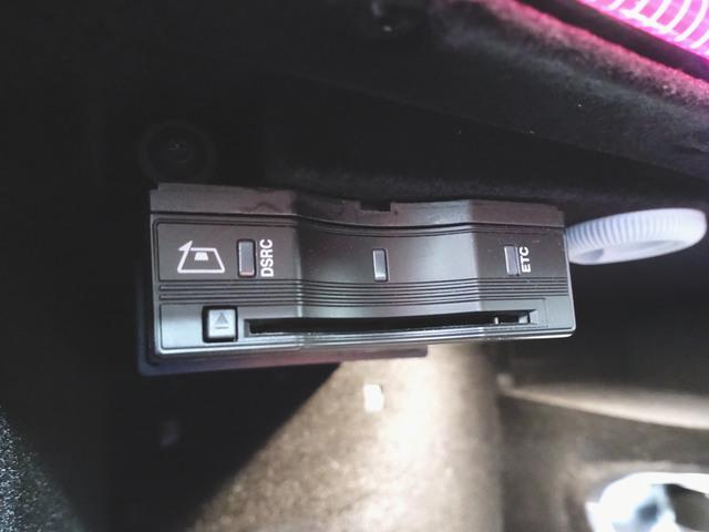 Ｅクラス Ｅ２００　クーペ　スポーツ　レザーパッケージ　シートヒーター　パワーシート　トランクスルー　フロアマット　コネクテッド機能　ナビ　音楽プレーヤー接続　Ｂｌｕｅｔｏｏｔｈ接続　ＴＶ　ＥＴＣ　サンルーフ・ガラスルーフ（10枚目）