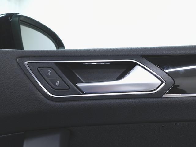 ゴルフトゥーラン ＴＤＩ　ハイライン　シートヒーター　３列シート　トランクスルー　フロアマット　ナビ　音楽プレーヤー接続　Ｂｌｕｅｔｏｏｔｈ接続　ＴＶ　ＥＴＣ　ＬＥＤヘッドライト　電動リアゲート　バックモニター　盗難防止（19枚目）