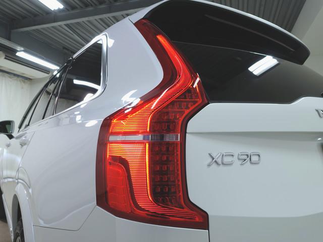 ＸＣ９０ アルティメット　Ｂ６　ＡＷＤ　シートヒーター　シートエアコン　パワーシート　３列シート　トランクスルー　フロアマット　ナビ　音楽プレーヤー接続　Ｂｌｕｅｔｏｏｔｈ接続　ＥＴＣ　サンルーフ・ガラスルーフ　ＬＥＤヘッドライト（5枚目）