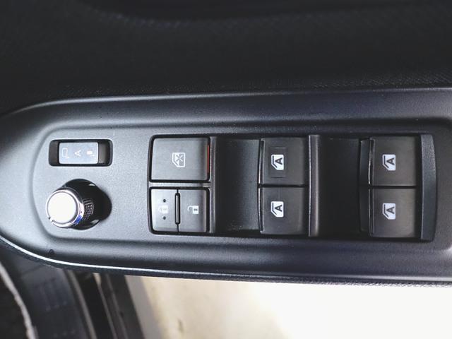 ノア Ｓｉ　ダブルバイビー　３列シート　ウオークスルー　トランクスルー　フロアマット　ナビ　ＣＤ　音楽プレーヤー接続　Ｂｌｕｅｔｏｏｔｈ接続　ＴＶ　ＤＶＤ再生　ＥＴＣ　ＬＥＤヘッドライト　バックモニター　盗難防止（21枚目）