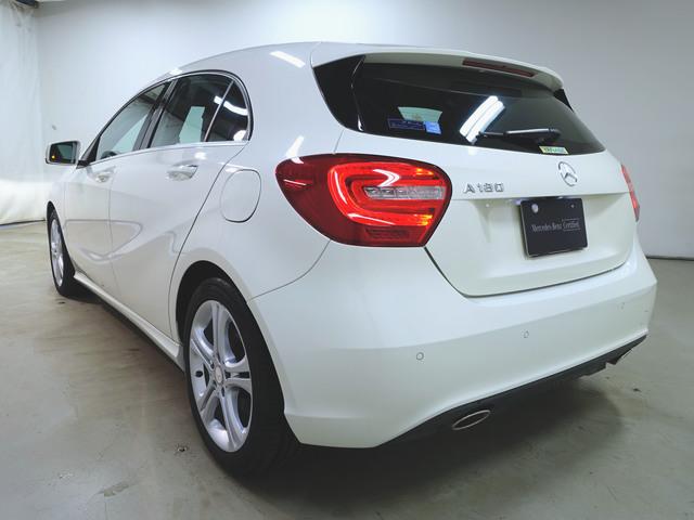 Ａクラス Ａ１８０　レーダーセーフティパッケージ　ベーシックパッケージ　トランクスルー　フロアマット　ナビ　ＣＤ　ミュージックサーバー　音楽プレーヤー接続　Ｂｌｕｅｔｏｏｔｈ接続　ＴＶ　ＤＶＤ再生　ＥＴＣ　バックモニター（6枚目）