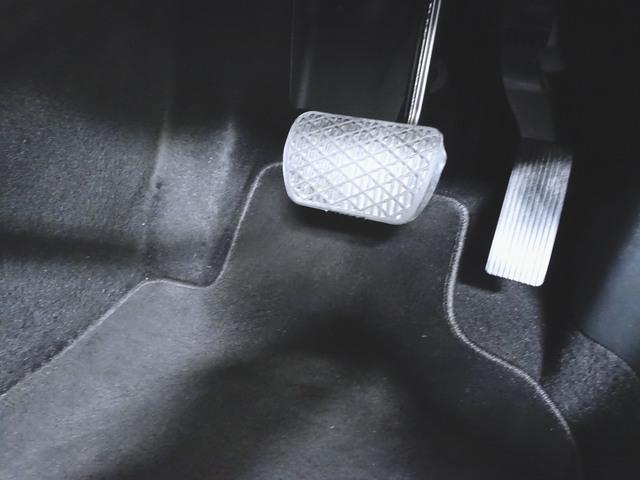 Ａクラス Ａ１８０　レーダーセーフティパッケージ　ベーシックパッケージ　トランクスルー　フロアマット　ナビ　ＣＤ　ミュージックサーバー　音楽プレーヤー接続　Ｂｌｕｅｔｏｏｔｈ接続　ＴＶ　ＤＶＤ再生　ＥＴＣ　バックモニター（9枚目）