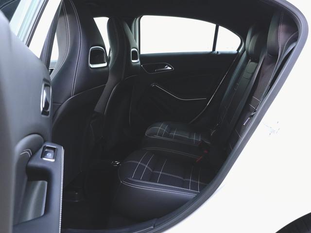 Ａクラス Ａ１８０　レーダーセーフティパッケージ　ベーシックパッケージ　トランクスルー　フロアマット　ナビ　ＣＤ　ミュージックサーバー　音楽プレーヤー接続　Ｂｌｕｅｔｏｏｔｈ接続　ＴＶ　ＤＶＤ再生　ＥＴＣ　バックモニター（29枚目）