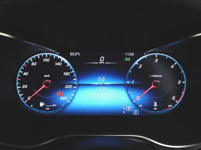 ＧＬＣ ＧＬＣ２２０　ｄ　４マチック　クーペ　スポーツラインエディション　シートヒーター　パワーシート　トランクスルー　フロアマット　コネクテッド機能　ナビ　音楽プレーヤー接続　Ｂｌｕｅｔｏｏｔｈ接続　ＴＶ　ＥＴＣ　ＬＥＤヘッドライト（14枚目）