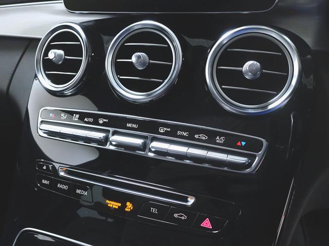 Ｃクラス Ｃ１８０　ローレウスエディション　レーダーセーフティパッケージ　シートヒーター　パワーシート　トランクスルー　フロアマット　コネクテッド機能　ナビ　ＣＤ　ミュージックサーバー　音楽プレーヤー接続　Ｂｌｕｅｔｏｏｔｈ接続　ＴＶ（18枚目）