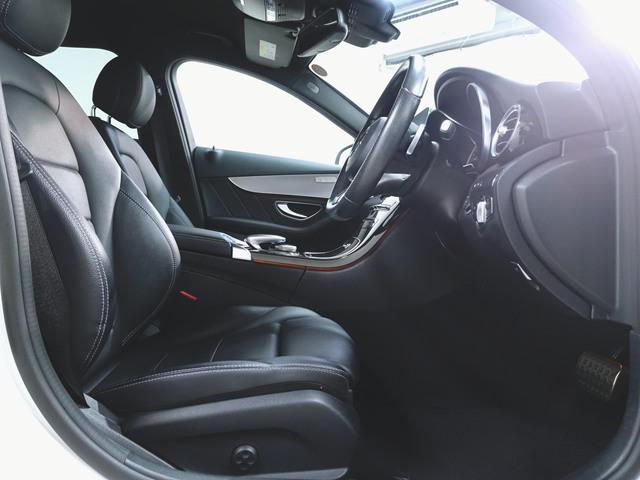 Ｃクラス Ｃ１８０　ローレウスエディション　レーダーセーフティパッケージ　シートヒーター　パワーシート　トランクスルー　フロアマット　コネクテッド機能　ナビ　ＣＤ　ミュージックサーバー　音楽プレーヤー接続　Ｂｌｕｅｔｏｏｔｈ接続　ＴＶ（24枚目）