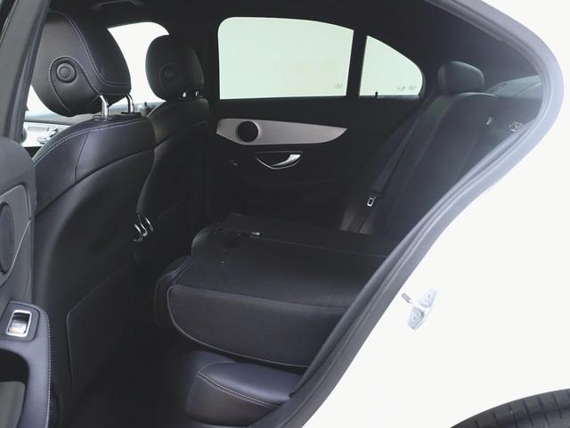 Ｃクラス Ｃ１８０　ローレウスエディション　レーダーセーフティパッケージ　シートヒーター　パワーシート　トランクスルー　フロアマット　コネクテッド機能　ナビ　ＣＤ　ミュージックサーバー　音楽プレーヤー接続　Ｂｌｕｅｔｏｏｔｈ接続　ＴＶ（29枚目）