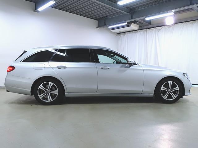 Eクラスステーションワゴン E200 ステーションワゴン アバンギャルド シートヒーター パワーシート トランクスルー フロアマット ナビ 音楽プレーヤー接続 Bluetooth接続 TV ETC LEDヘッドライト 電動リアゲート 全周囲カメラ フロントカメラ(8枚目)