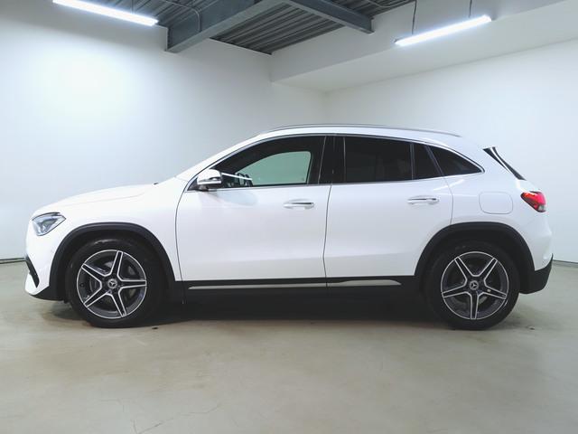 ＧＬＡクラス ＧＬＡ２００　ｄ　４マチック　ＡＭＧライン　ナビゲーションパッケージ　シートヒーター　パワーシート　トランクスルー　コネクテッド機能　ナビ　音楽プレーヤー接続　Ｂｌｕｅｔｏｏｔｈ接続　ＴＶ　ＥＴＣ　ＬＥＤヘッドライト　電動リアゲート（5枚目）