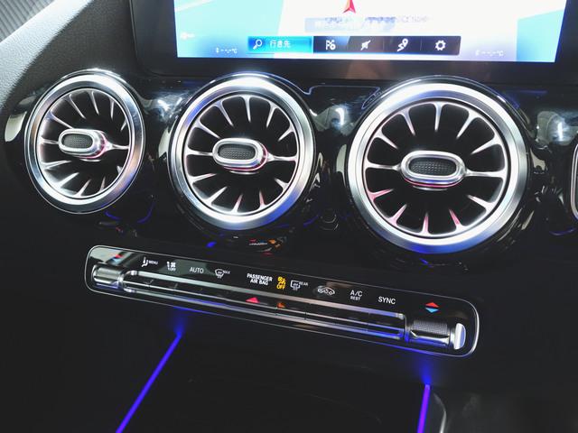 ＧＬＡクラス ＧＬＡ２００　ｄ　４マチック　ＡＭＧライン　ナビゲーションパッケージ　シートヒーター　パワーシート　トランクスルー　コネクテッド機能　ナビ　音楽プレーヤー接続　Ｂｌｕｅｔｏｏｔｈ接続　ＴＶ　ＥＴＣ　ＬＥＤヘッドライト　電動リアゲート（19枚目）